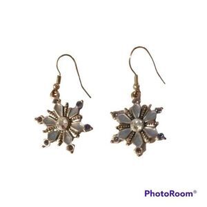 Light Blue Daisy Rhinestone Drop Earrings Pierced Ears